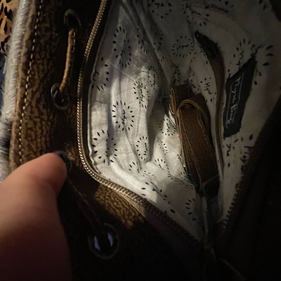 Myra Bag - perfectly sized COWHIDE, FRINGED- NWOT - Picture 4 of 4